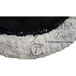 Tapis Forme de selle noir et mouton
