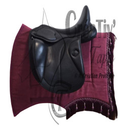 Ensemble tapis Tripointes et collier bleu lit de vin